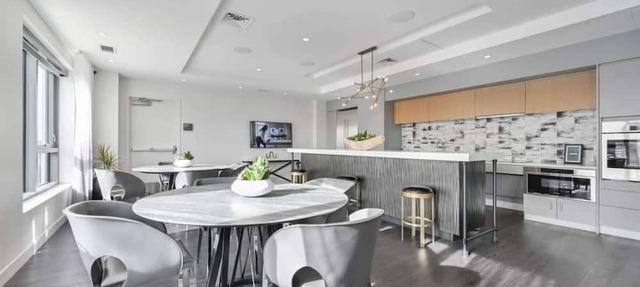 Luxury Studio with King bed Gym near MIT Harvard in Central Square!