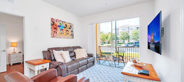 Cozy 3BR Apartment Near Disney