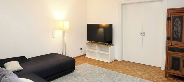 Munich center just a 10-minute subway ride away: 130 m², 4 bedrooms, 2 bathrooms