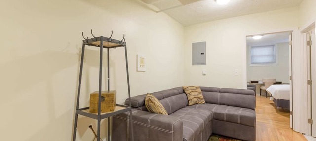 Free Parking at 1 Bed Basement Apt, Near BU & MIT