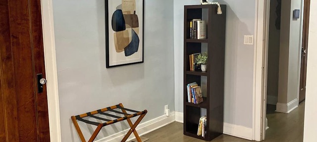 Charming 3-bedroom 2-bathroom loft in Oak Park