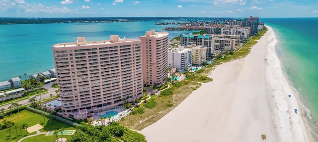 🌞CBC 1-5C – Beachfront, pool, hot tub, gym, pickleball!