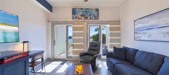 Carillon Beach Inn 110, Pet Friendly!, 1BA/1BR, Ground Floor, Beautiful Resort!