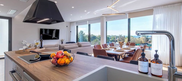 1 Riviera Escape Penthouse with Full Sea View