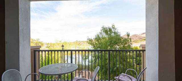 Easy Access Suite with Lake Views!