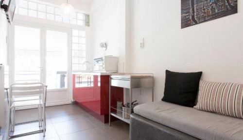 Acropolis Charming Apartment with Large Balcony - DM17