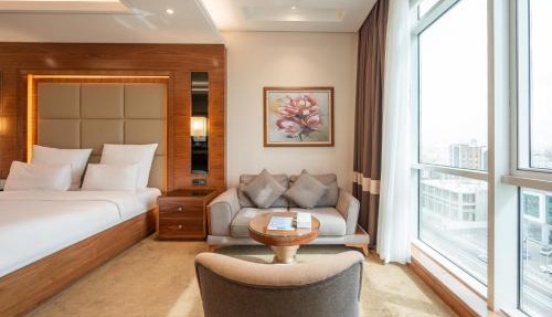 Weekend Hotel Sari