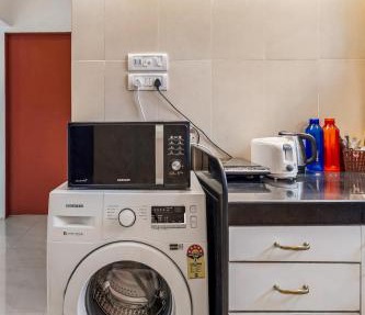 Chloe 1BHK in Bandra W by SquareOne Stays