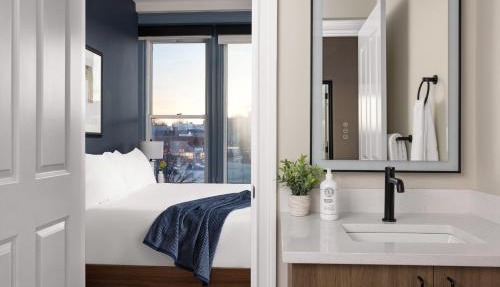 The Courier Hotel
