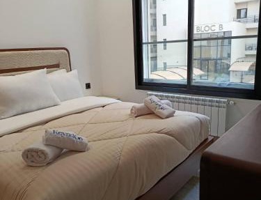 Charming 2-Bedroom Apartment in Tunis with City Views