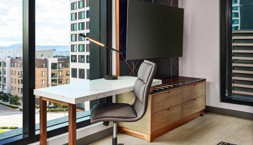 Apiary Hotel Belleview Station Denver