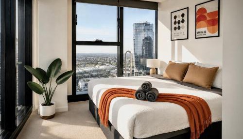 Luxury Collins St Apartment- 2BR w Balcony- High Floor