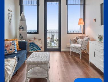 Sails by the Bay - Ocean Views - Wi-Fi - Netflix