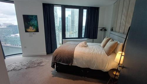 Luxury One Bedroom Apartment, Canary Wharf