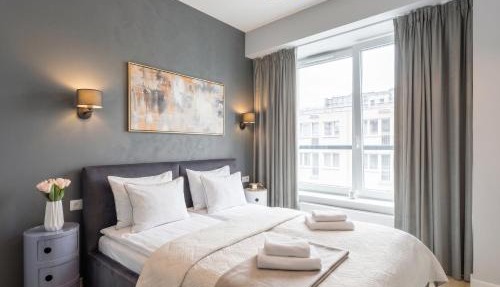 Golden Apartments Warsaw - Luxury Building, Rooftop Terrace, Sienna
