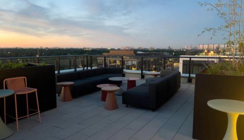 Stylish New 1BR in Toronto with Fast WiFi and Private Workspace