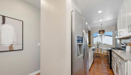 Two Bedroom Beachside Residence with Rooftop Views