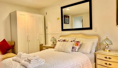 Private 2BR family Suite Near YVR airport & Transit & Golf course