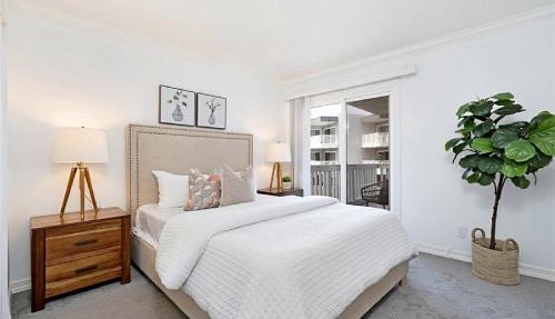 One Bedroom Coastal Residence with Ocean Views