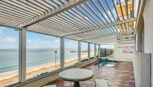 One Bedroom Oceanfront Residence with Panoramic Vi