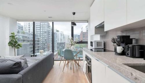 Chic City Oasis with Cafes & Bars at your Doorstep