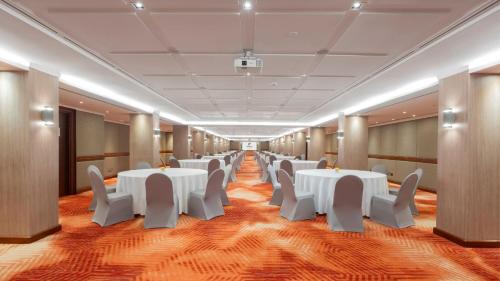 Holiday Inn Bangkok Silom by IHG