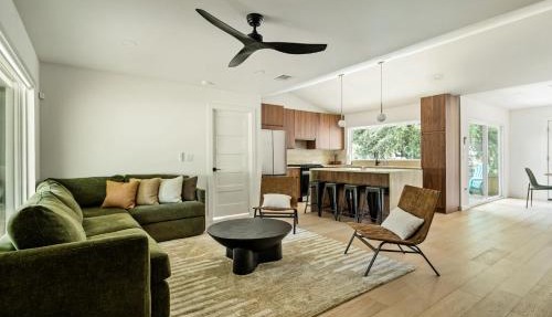 SoCo - 60s Charm, Modern Soul