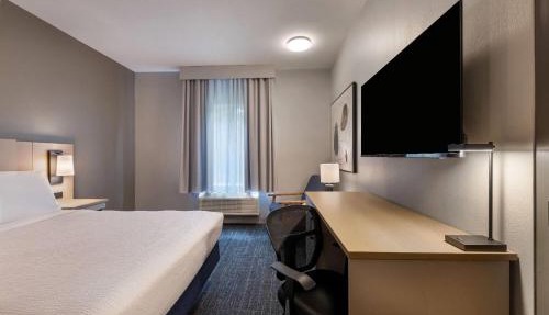 Days Inn by Wyndham Thunder Bay North
