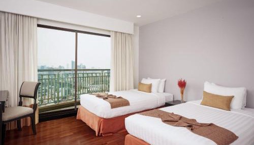 Somerset Park Suanplu Bangkok