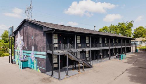 The Iris Motel