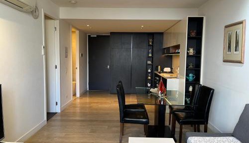 Camberwell Vacation Apartment