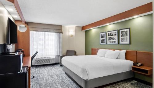 Sleep Inn & Suites Bay View Acme - Traverse City