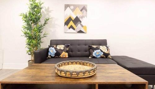 3 Bedroom BOHO Home Near Rogers Downsview Stadium
