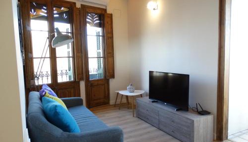 Feel at Sants Apartments