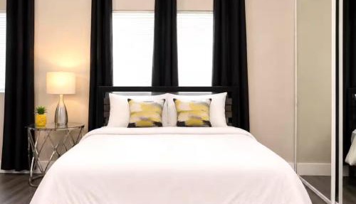 Private Furnished Studio with WiFi & Utilities - Near LA Attractions