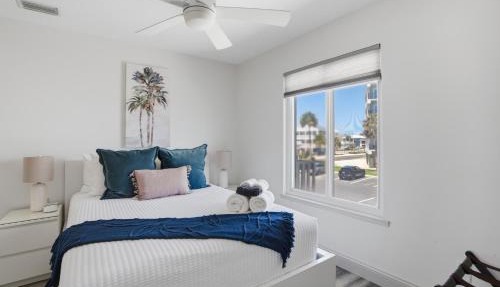 Be A Nomad - 3 Bedroom Apartment 1 Min to Jacksonville Beach - Sleeps 6