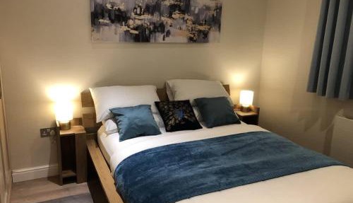 Quiet 2 Bed in Central Wimbledon Sleeps 6