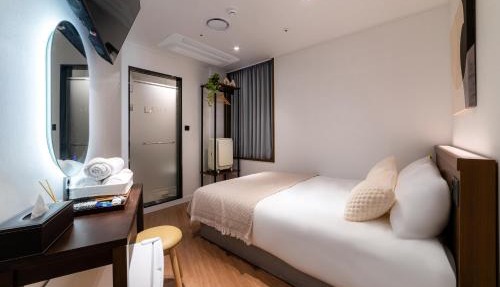 LAHA Boutique DDP Dongdaemun