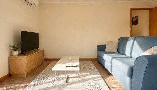 The Lindisfarne Loft - close to CBD and Airport