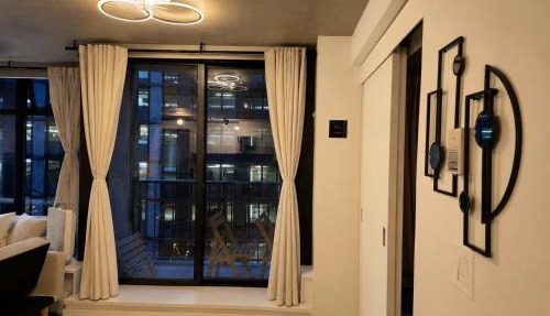 AfterGlow Luxury Downtown 2BR Near Cruise Port & BC Place