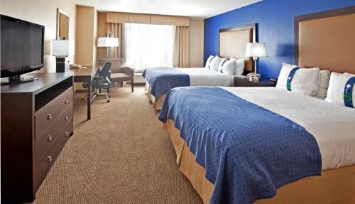 Holiday Inn & Suites Phoenix Airport by IHG