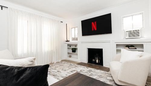 Peaceful 2BD Home in WeHo