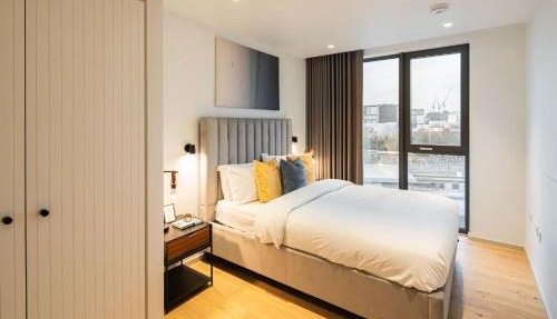 Beautiful New 2 bedroom at King Cross coal yard-GyM-Cinema-Lift