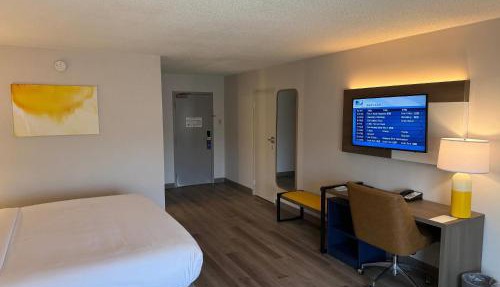 Comfort Inn & Suites Danbury-Bethel