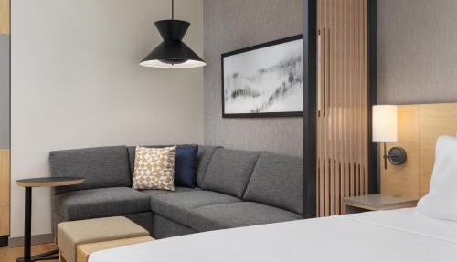 Hyatt Place Toronto Airport