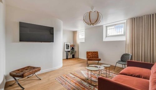 Spacious Apartment a c 1BR 4P - Notre-Dame