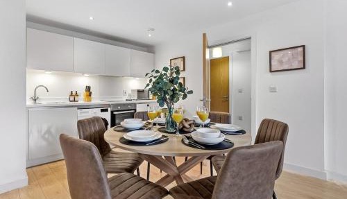 Comfortable 1 bed apartment Sleeps 6 Free Parking