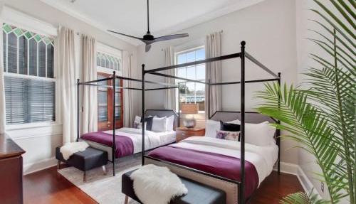 Historic 8BR Inn with Pool Hot Tub