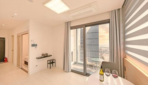 World Sky Residence Hotel