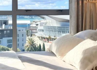 Top-Floor CBD 2BR 2Bath 丨 2 Free Parking 丨 Walk to Spark Arena